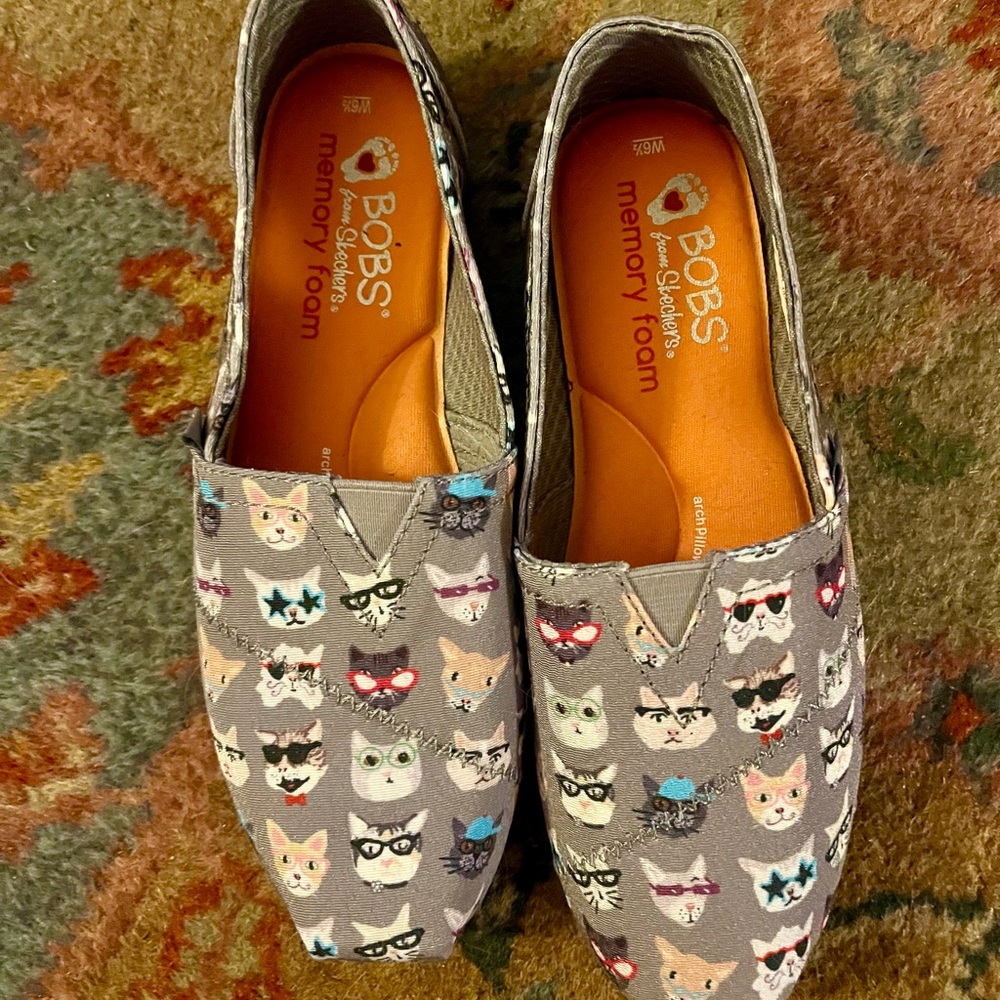 BOBS from Skechers Dogs & Cats Memory Foam Canvas Slip On Women's Size 6.5